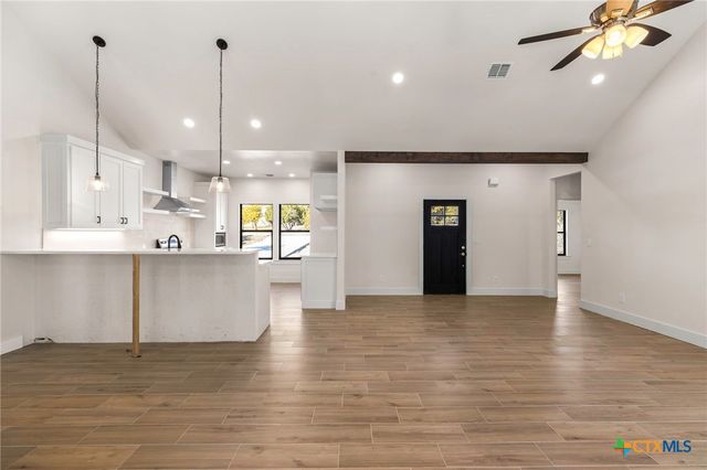 1595 Rocky Ridge Loop, Canyon Lake, TX 78133