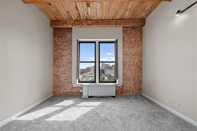 308 W 8th Street 712, Kansas City, MO 64105