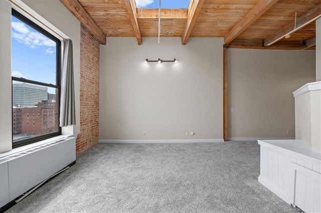 308 W 8th Street 712, Kansas City, MO 64105
