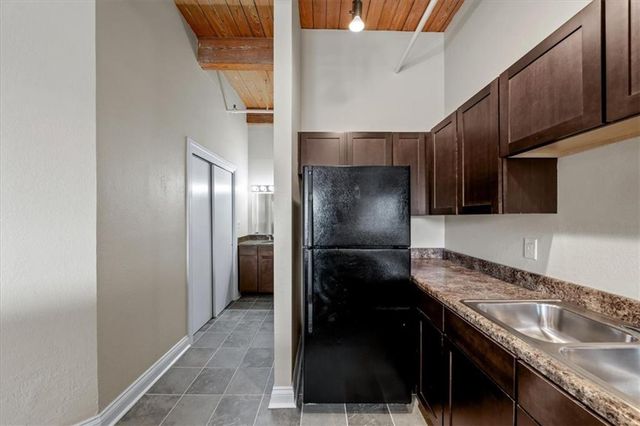 308 W 8th Street 712, Kansas City, MO 64105