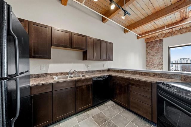 308 W 8th Street 712, Kansas City, MO 64105