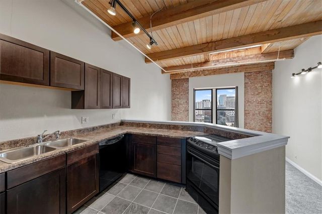 308 W 8th Street 712, Kansas City, MO 64105