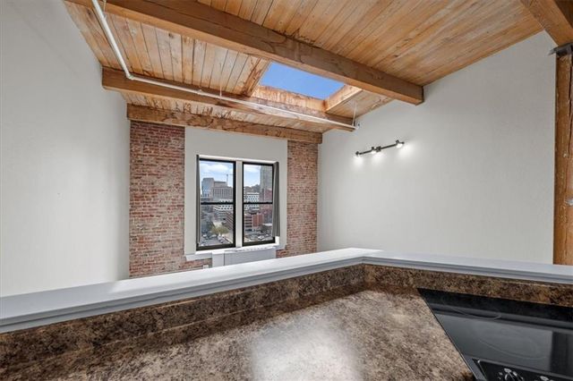 308 W 8th Street 712, Kansas City, MO 64105