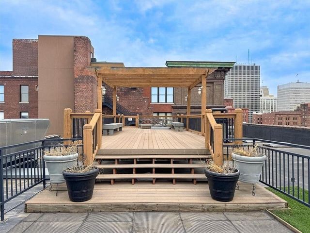 308 W 8th Street 712, Kansas City, MO 64105