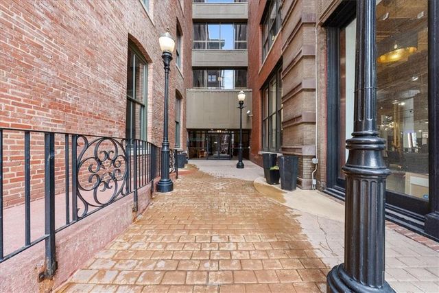 308 W 8th Street 712, Kansas City, MO 64105