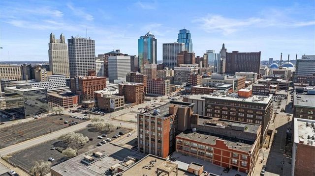 308 W 8th Street 712, Kansas City, MO 64105