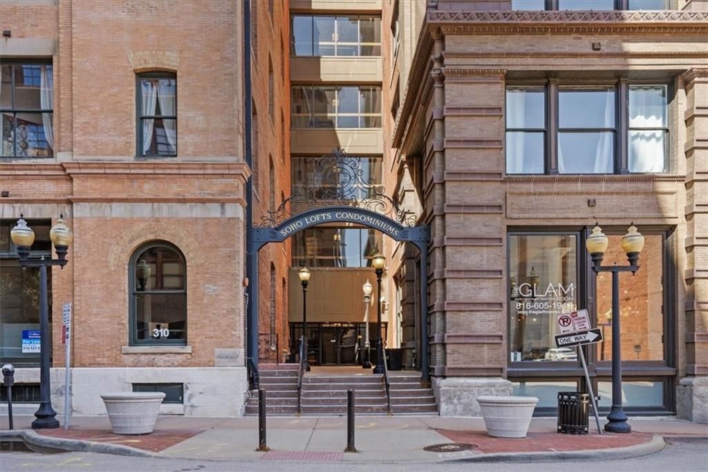 308 W 8th Street 712, Kansas City, MO 64105