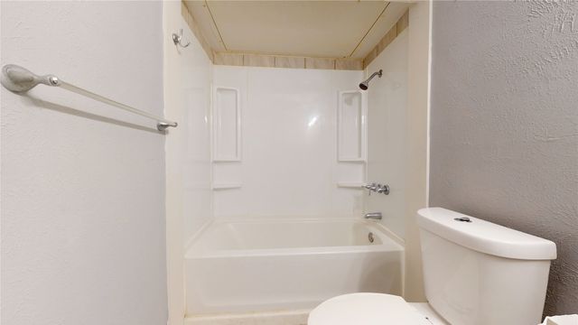 3233 Chancellorsville Drive, Forest Hill, TX 76140