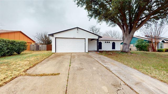 3233 Chancellorsville Drive, Forest Hill, TX 76140