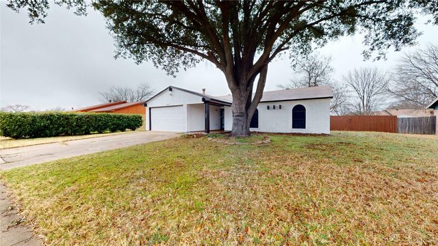 3233 Chancellorsville Drive, Forest Hill, TX 76140