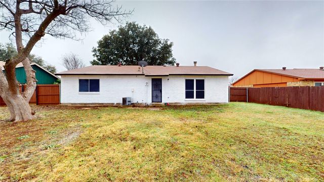 3233 Chancellorsville Drive, Forest Hill, TX 76140