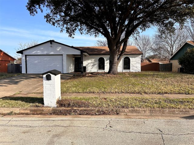 3233 Chancellorsville Drive, Forest Hill, TX 76140