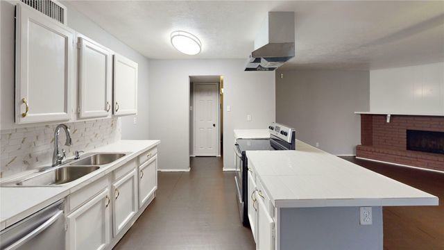 3233 Chancellorsville Drive, Forest Hill, TX 76140