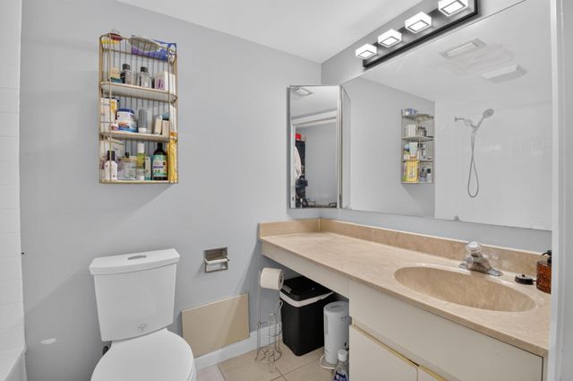 22976 Oxford Place C, Boca Raton, FL 33433