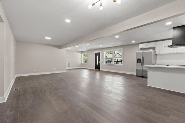 325 10th Street W, Jasper, TN 37347