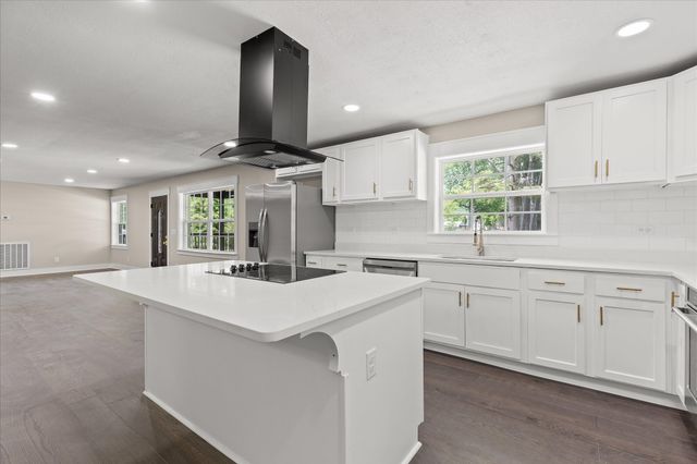325 10th Street W, Jasper, TN 37347