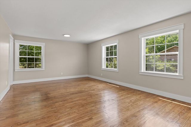 325 10th Street W, Jasper, TN 37347