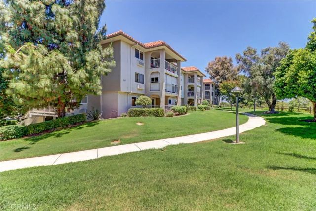 3242 San Amadeo 3F, Laguna Woods, CA 92637