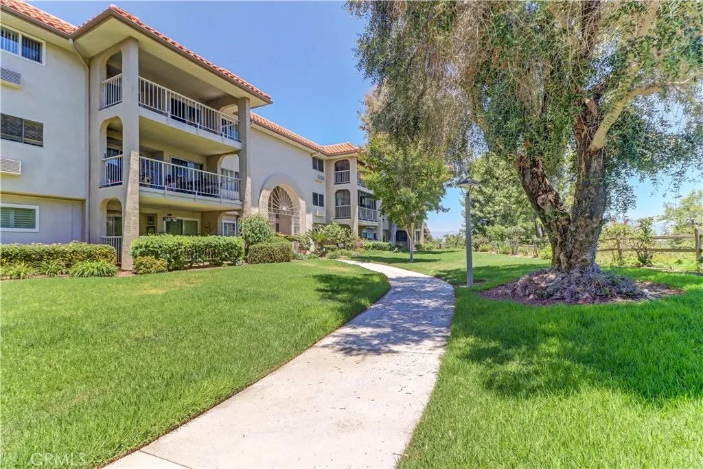 3242 San Amadeo 3F, Laguna Woods, CA 92637