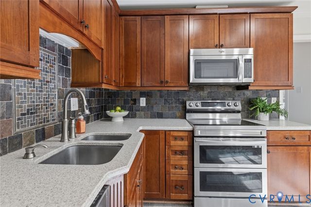 3106 Quail Hill Dr, Midlothian, VA 23112