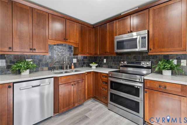 3106 Quail Hill Dr, Midlothian, VA 23112