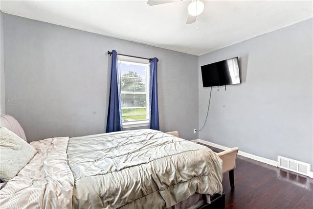 4014 Monroe Avenue, Kansas City, MO 64130