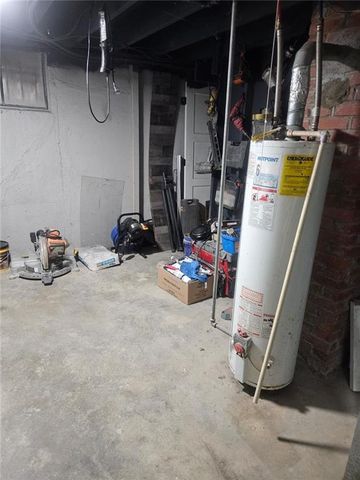4014 Monroe Avenue, Kansas City, MO 64130