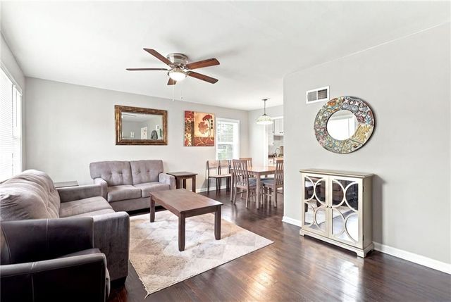 4014 Monroe Avenue, Kansas City, MO 64130