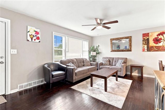 4014 Monroe Avenue, Kansas City, MO 64130