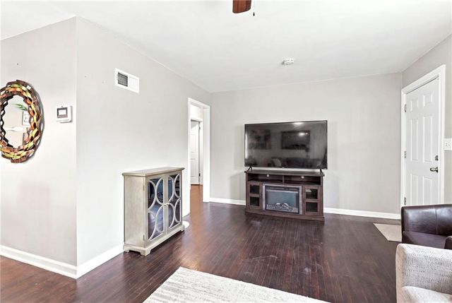 4014 Monroe Avenue, Kansas City, MO 64130