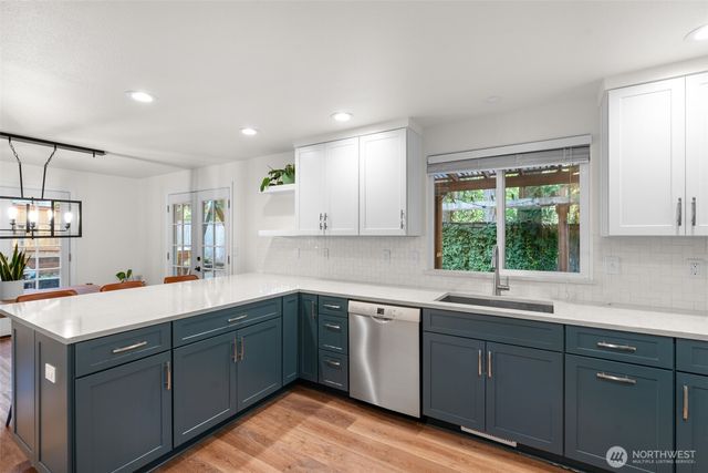 3721 30th Avenue SE, Olympia, WA 98501