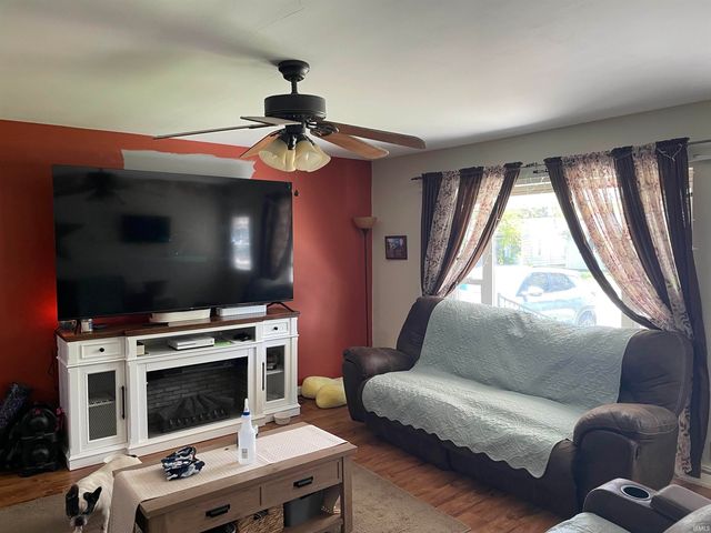 1708 W Glenn Ellyn Drive, Muncie, IN 47304