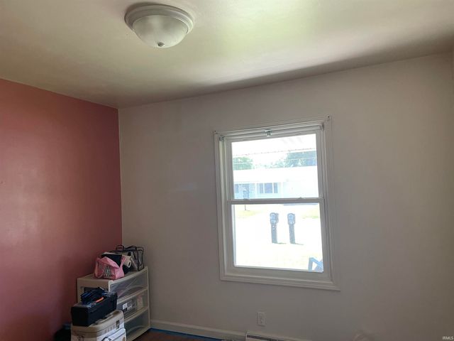 1708 W Glenn Ellyn Drive, Muncie, IN 47304