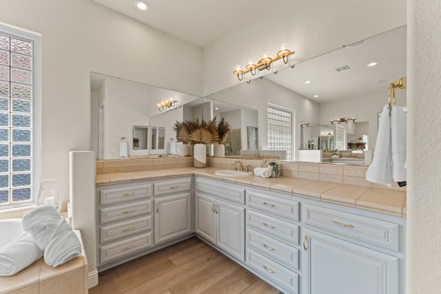 6043 Southerness Dr, El Dorado Hills, CA 95762