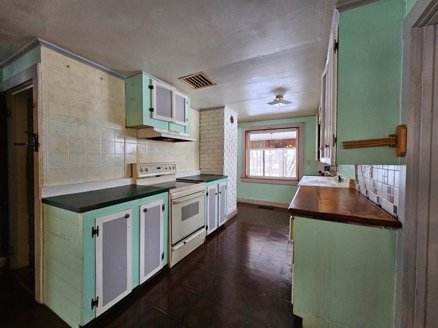 32 Prospect Rock Road, Johnson, VT 05656