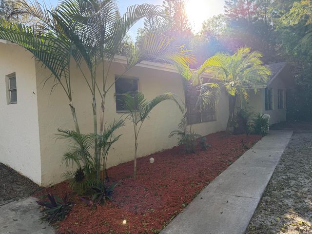 16556 Rustic Road, Wellington, FL 33470