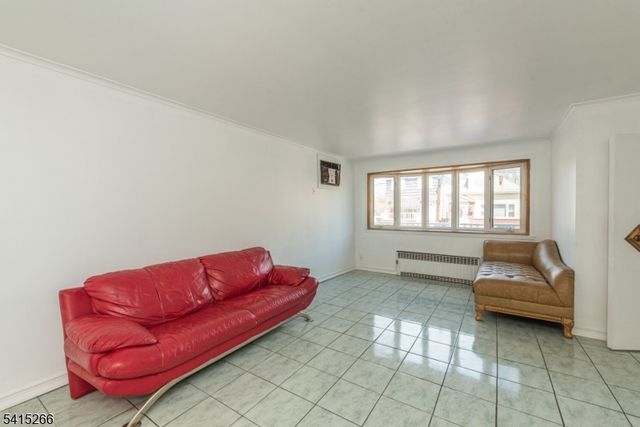 136 W 56Th St, Bayonne City, NJ 07002