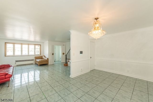 136 W 56Th St, Bayonne City, NJ 07002