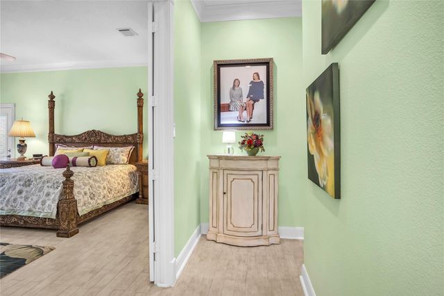 204 Oak Drive, Friendswood, TX 77546