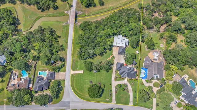 204 Oak Drive, Friendswood, TX 77546