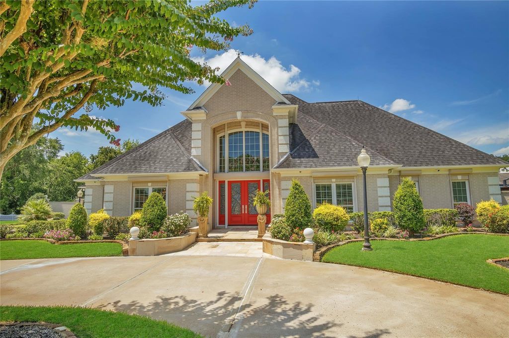 204 Oak Drive, Friendswood, TX 77546