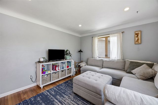 1472 Parkwood Drive SE, Cedar Rapids, IA 52403