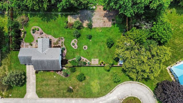 24434 Park Shore Drive, Elkhart, IN 46517