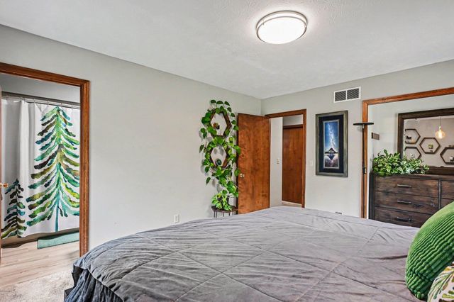 24434 Park Shore Drive, Elkhart, IN 46517
