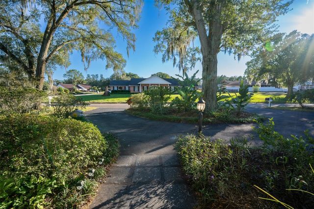 9807 WEDGEWOOD LANE, Leesburg, FL 34788