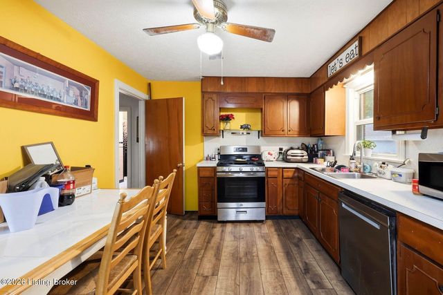 708 Parkway Dr, Louisville, KY 40217