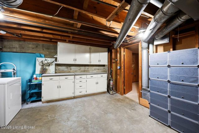 708 Parkway Dr, Louisville, KY 40217