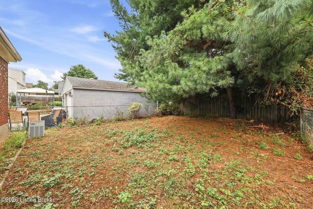 708 Parkway Dr, Louisville, KY 40217