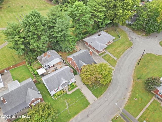 708 Parkway Dr, Louisville, KY 40217