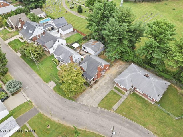 708 Parkway Dr, Louisville, KY 40217